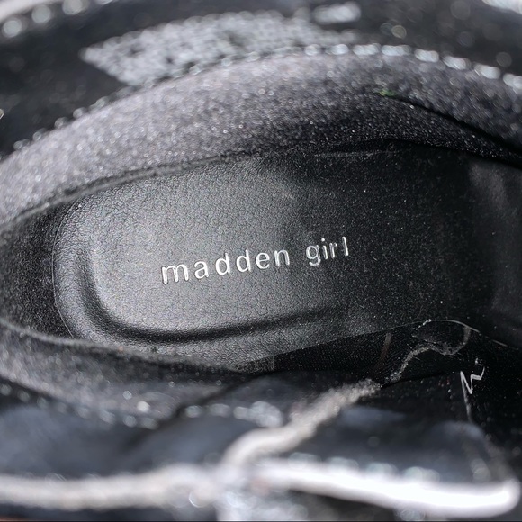 Madden Girl Klicck Snakeskin Ankle Boot Size 7.5 - Picture 11 of 12